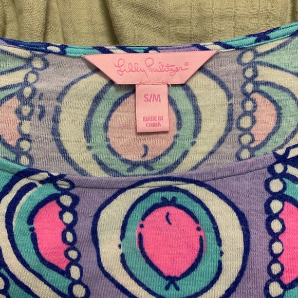 Lilly Pulitzer colorful shirt - Picture 3 of 3